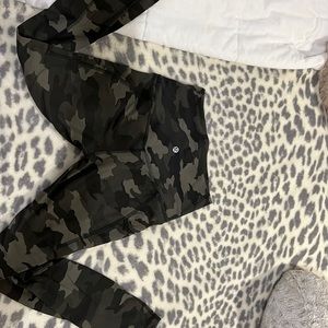 Gently used lululemon 25” size 4 with pockets align legging in green camo